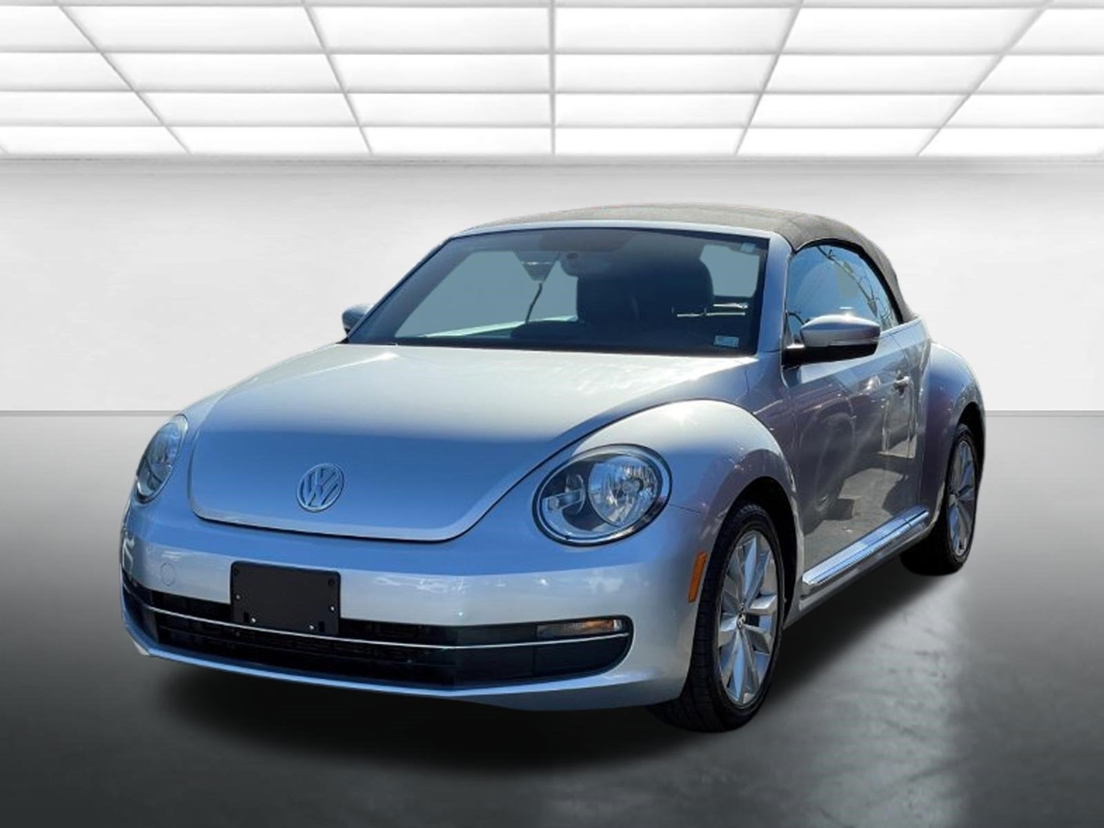 2014 Volkswagen Beetle Convertible 2.0L TDI w/Sound/Nav